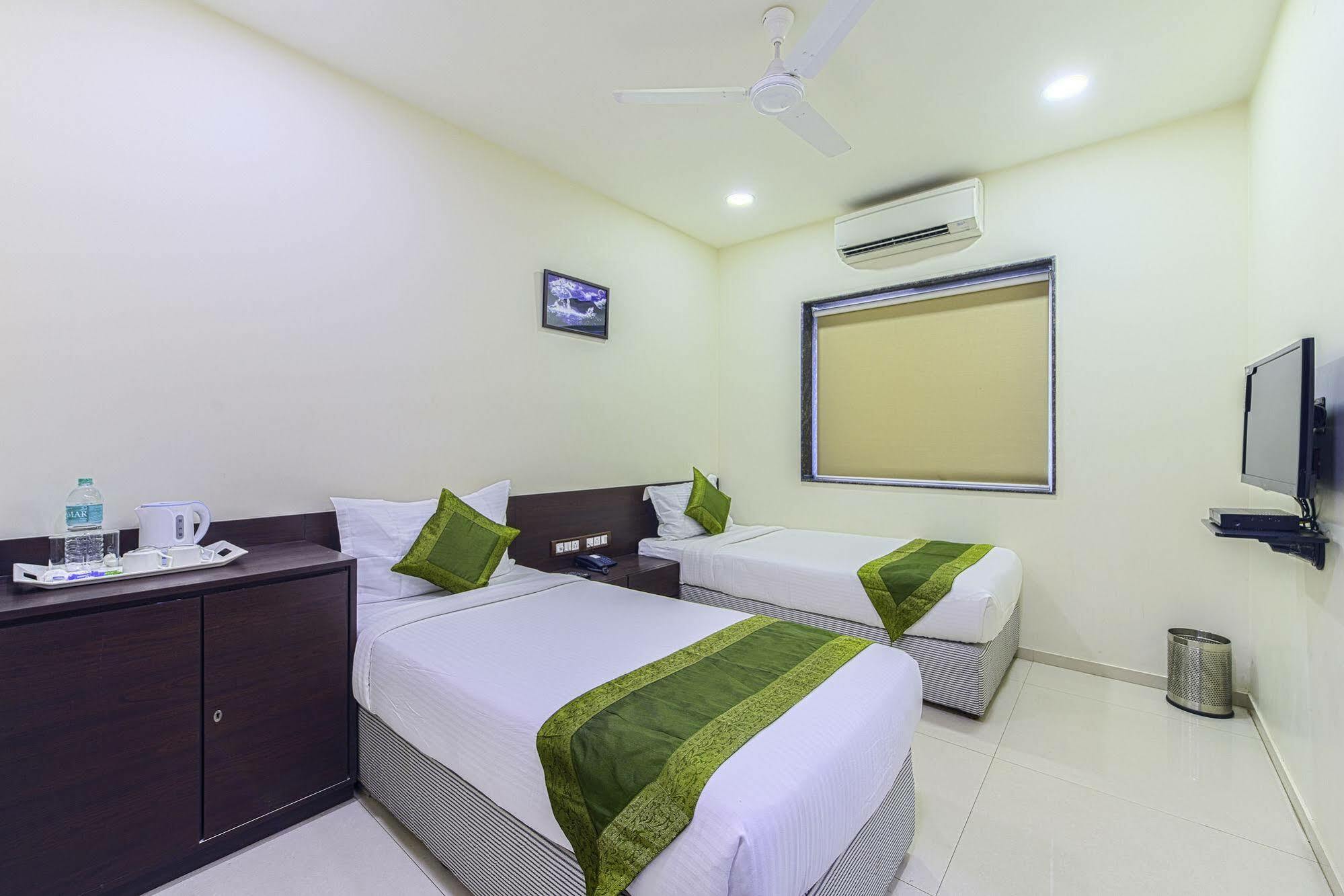 Oyo 16703 Hotel The Platinum Calcutta  Esterno foto