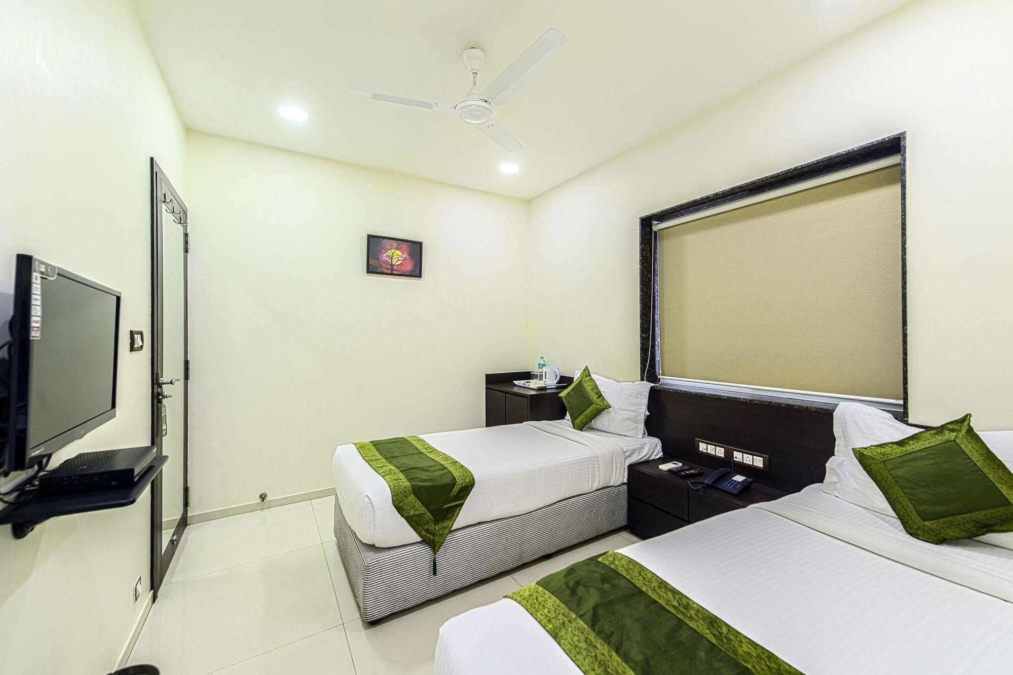 Oyo 16703 Hotel The Platinum Calcutta  Esterno foto