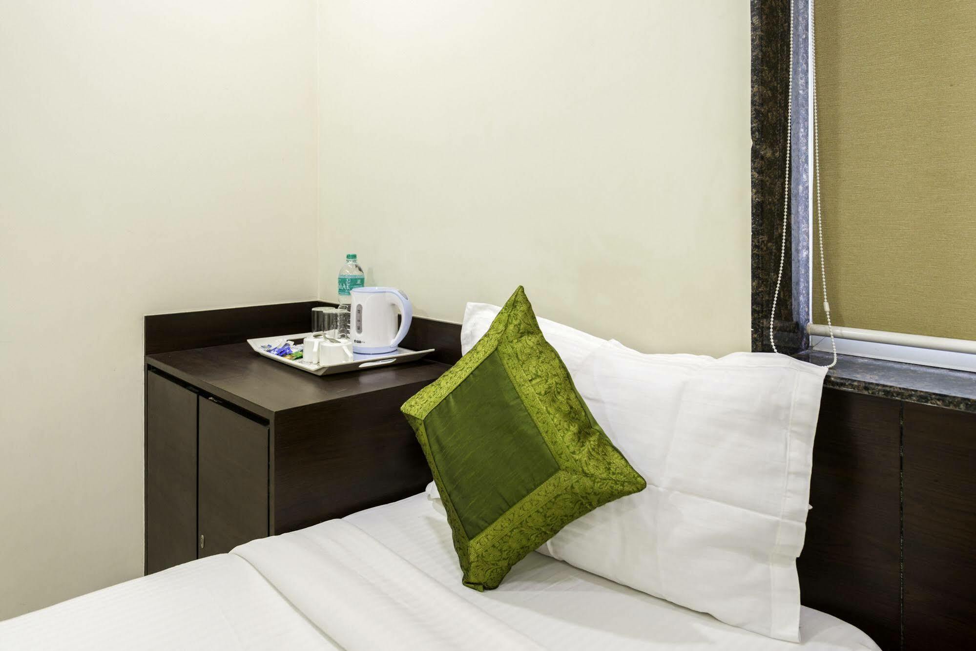 Oyo 16703 Hotel The Platinum Calcutta  Esterno foto